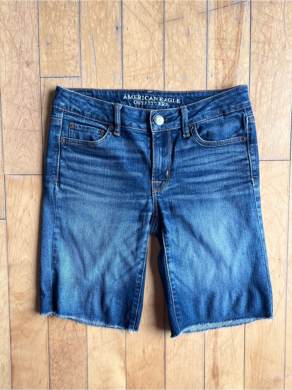 American Eagle Skinny Bermuda Stretch Raw Hem Denim Shorts Size 10